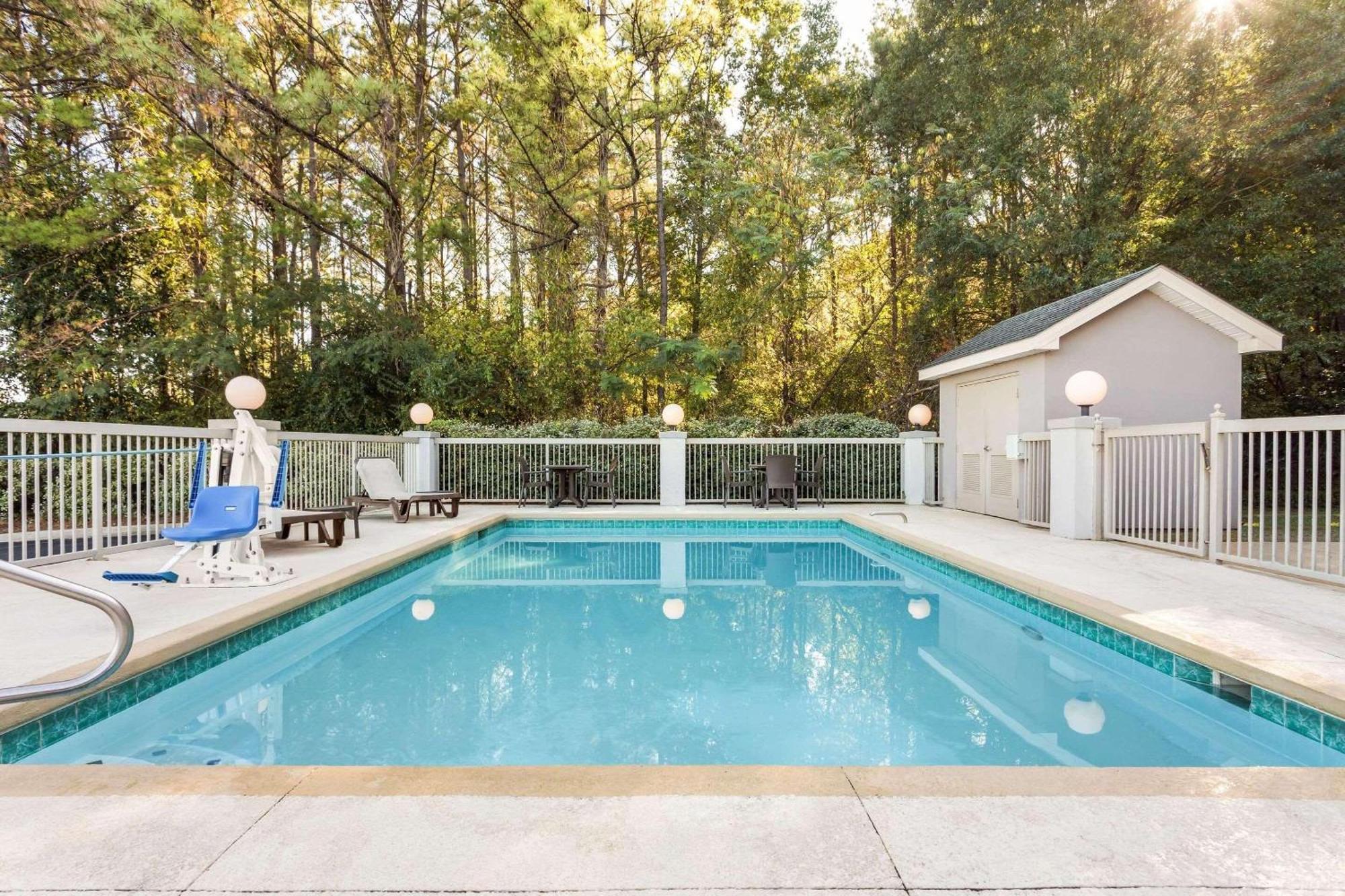 Country Inn & Suites By Radisson, Tuscaloosa, Al Dış mekan fotoğraf